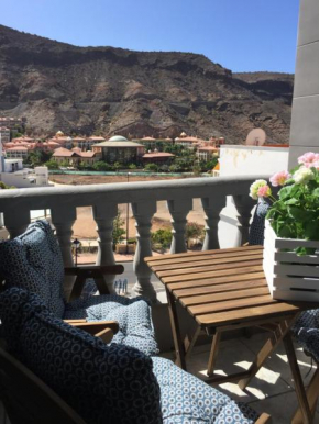 Billy's Las Rocas Apt Playa de Mogan with pool access